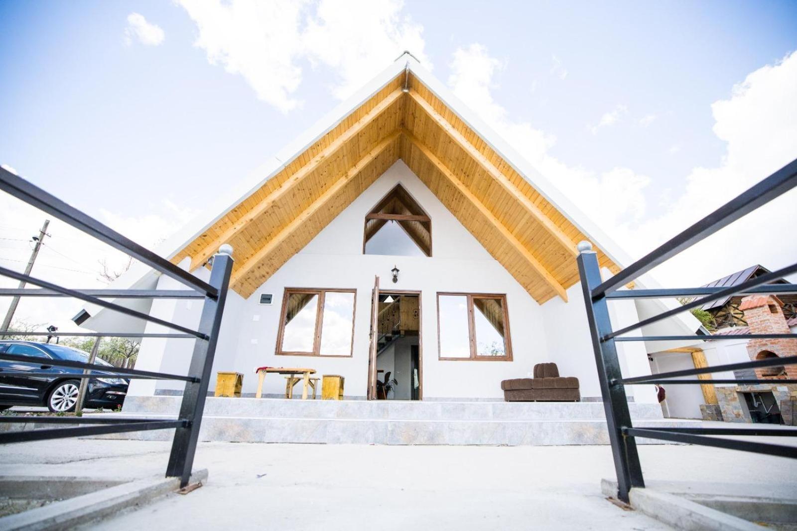 Cabana A Lakeview Villa Cărpinişu Exterior photo